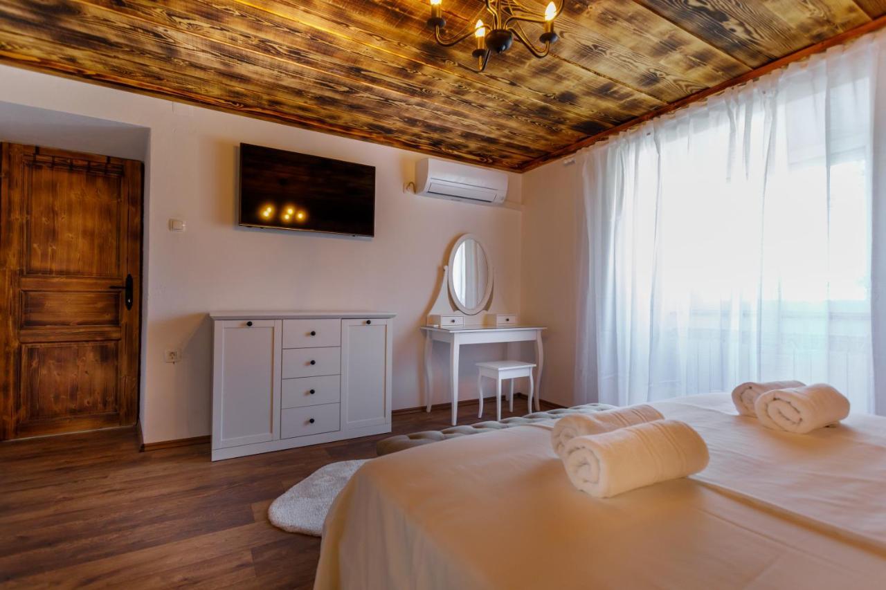 Rustic Apartment Evelin クルク エクステリア 写真