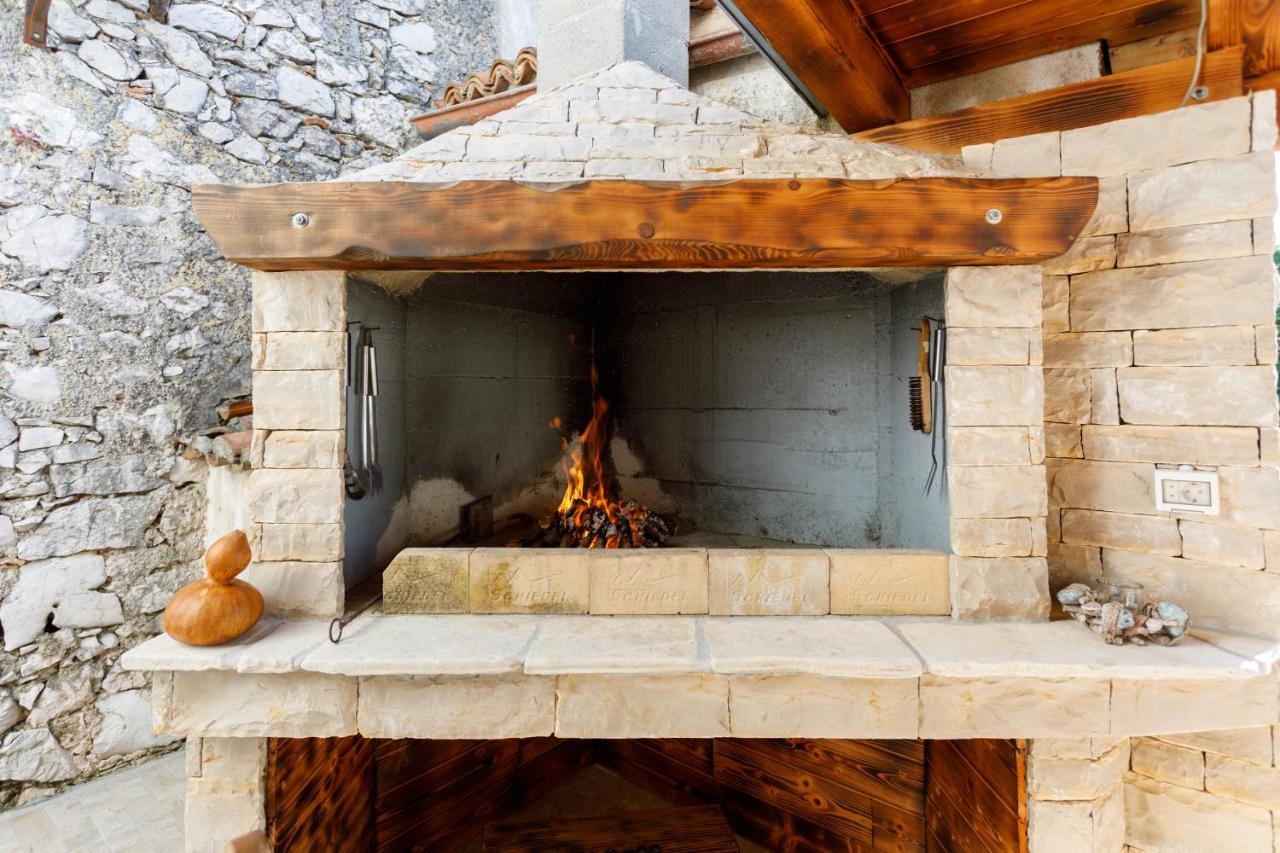 Rustic Apartment Evelin クルク エクステリア 写真