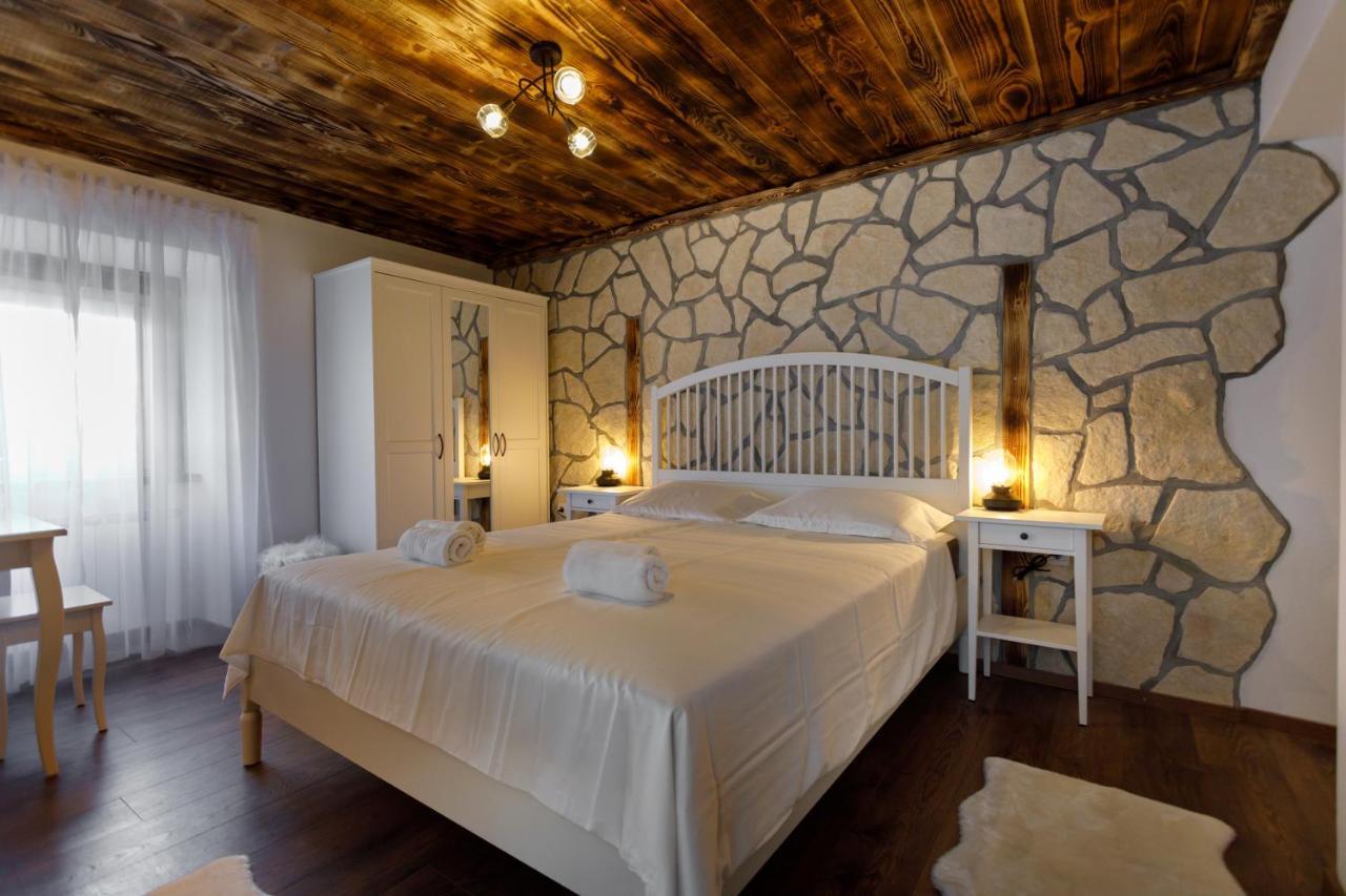 Rustic Apartment Evelin クルク エクステリア 写真