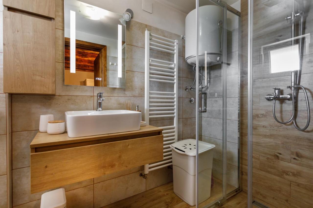 Rustic Apartment Evelin クルク エクステリア 写真